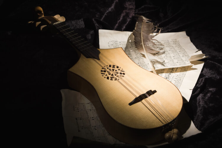 Renaissance lute: Songs and instruments in Shakespeare plays