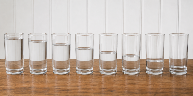 Water Xylophone glasses with water in them